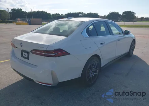 2026 BMW 530I из США, поврежденный, VIN WBA43FJ05TCV83191